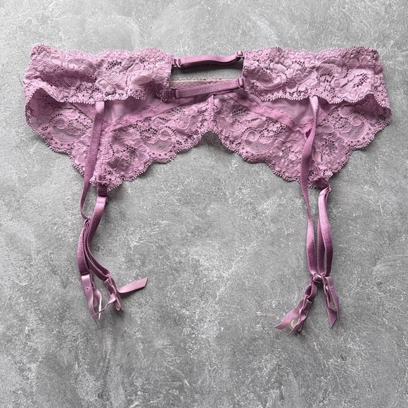 Victoria’s Secret silver label pink purple garter belt xs/s - Picture 2 of 4